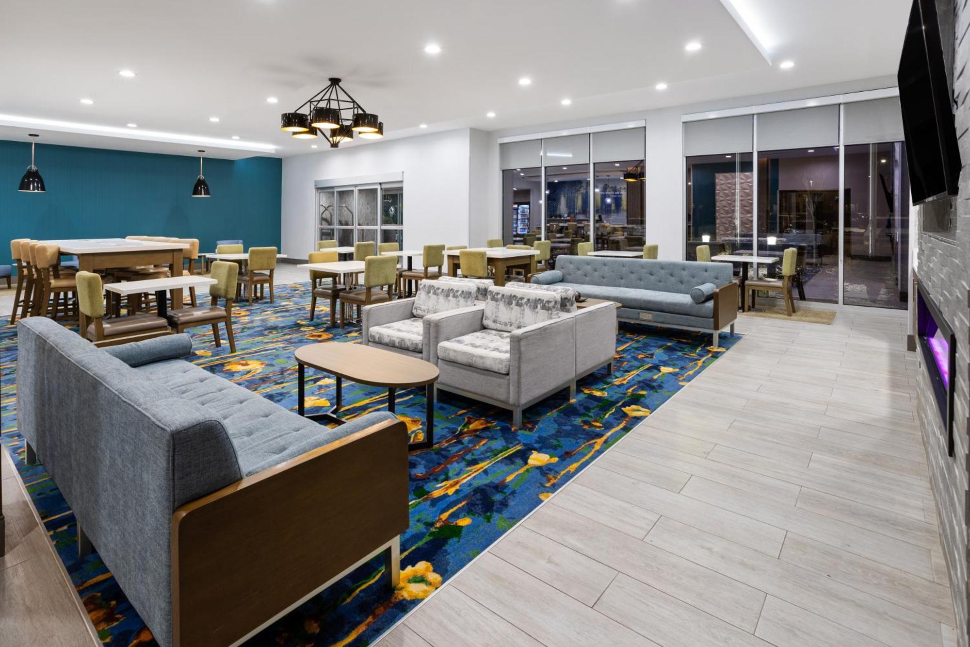 La Quinta Inn & Suites By Wyndham Locust Grove Buitenkant foto
