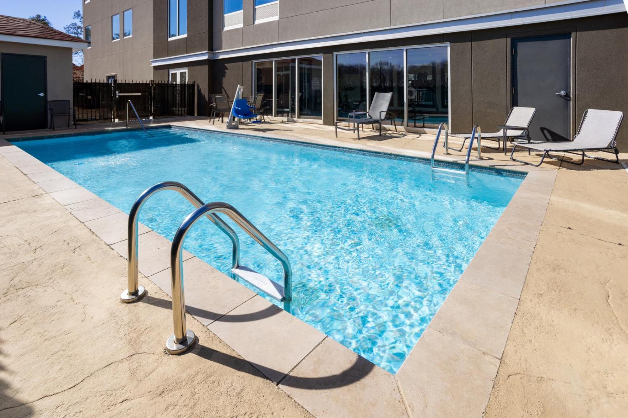 La Quinta Inn & Suites By Wyndham Locust Grove Buitenkant foto